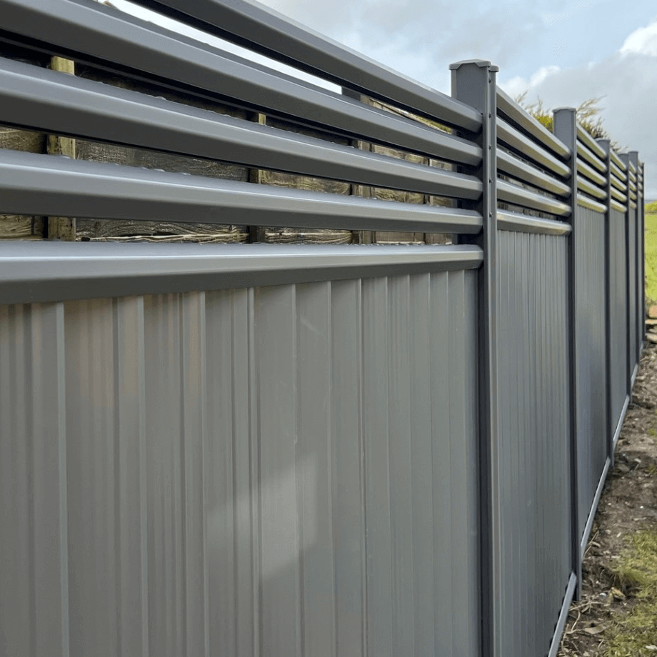 Grey Flat Cap Contemporary Fence