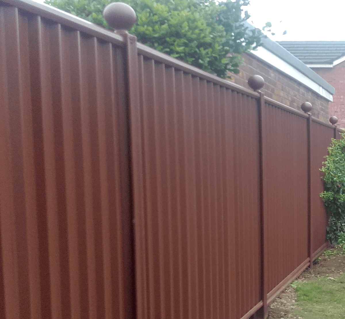 ColourFence Plain Brown Fence with Ball Caps