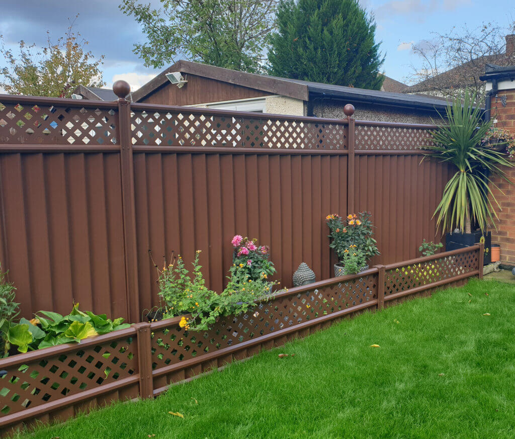 garden fence with fence top trellis