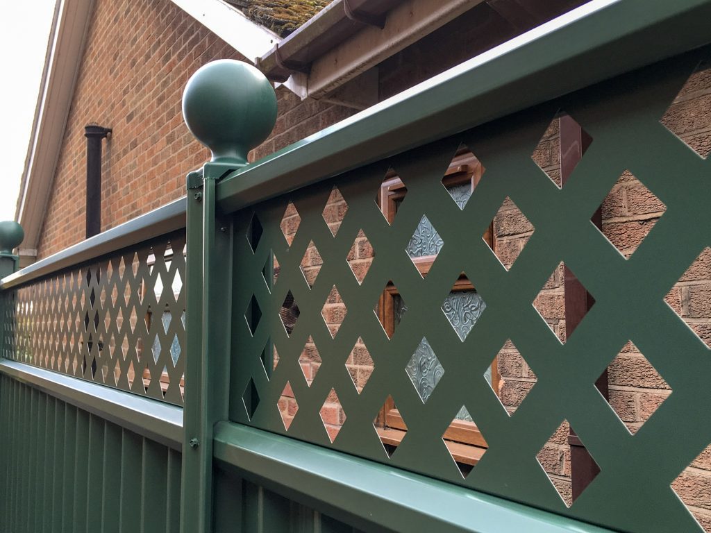 metal garden fencing with no concrete fence posts