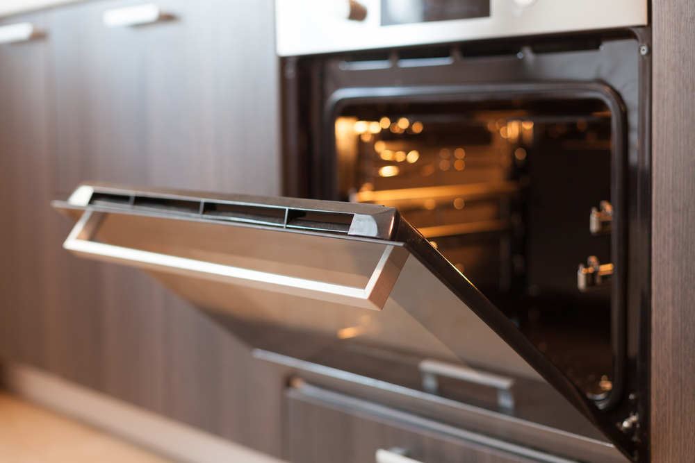 leave your oven door open to save on energy bills